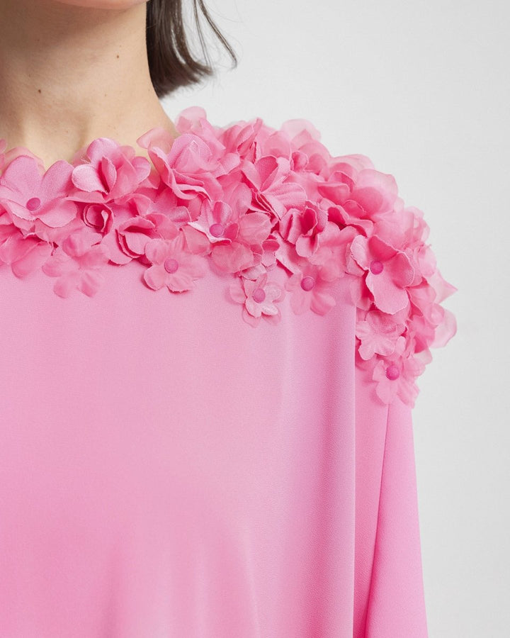 Floral Embellished Neckline Kaftan - Gemy Maalouf