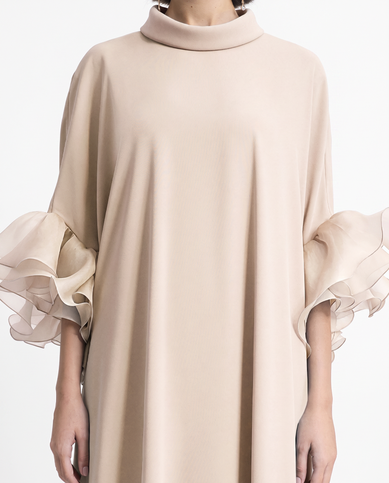 Long kaftan with Reversed Champagne High-Collar