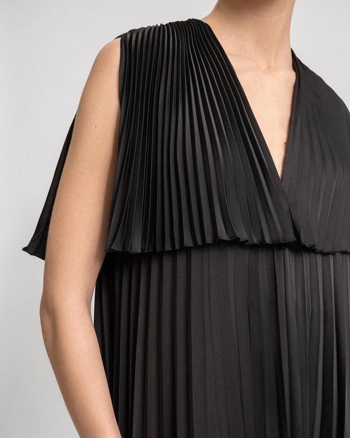 Loose - Cut Plissé Dress - Gemy Maalouf