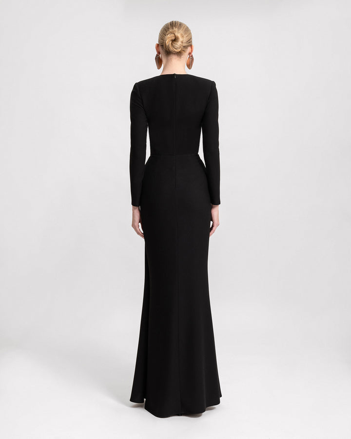 فستان مزود بأزرار من تحت الياقة