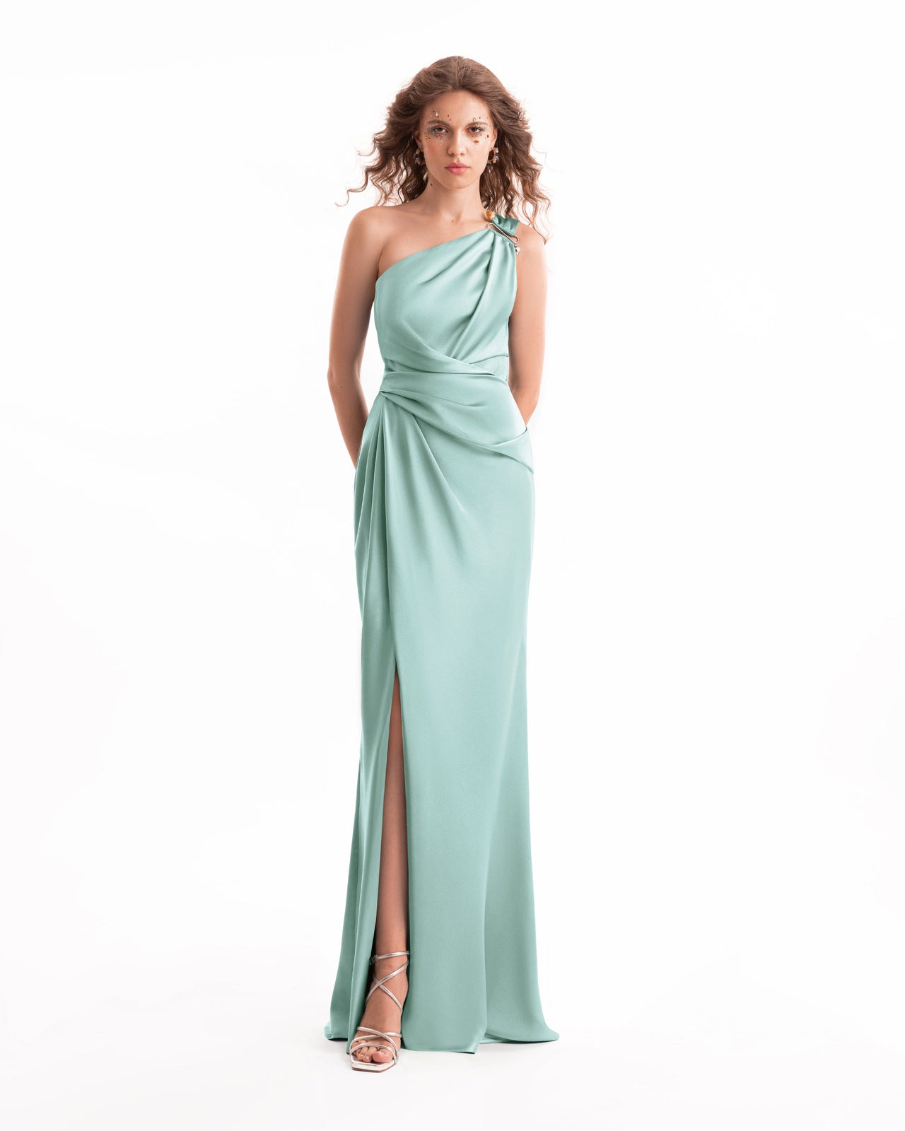 فستان ساتان كتف واحد