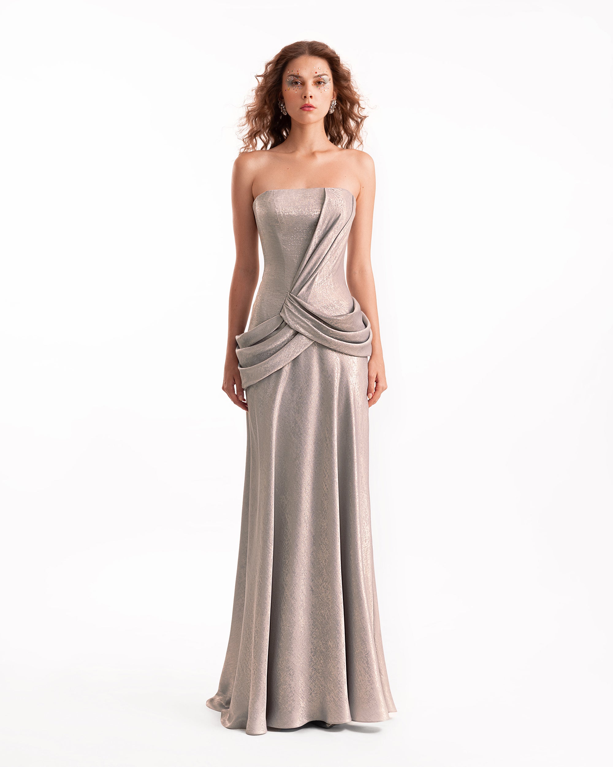 فستان مطوي بدون أكتاف