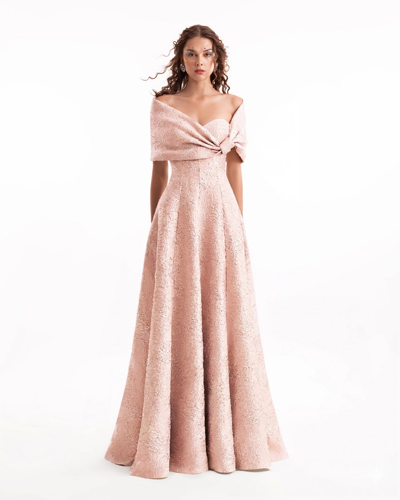 فستان جاكار كتف مكشوف بقصة قلب