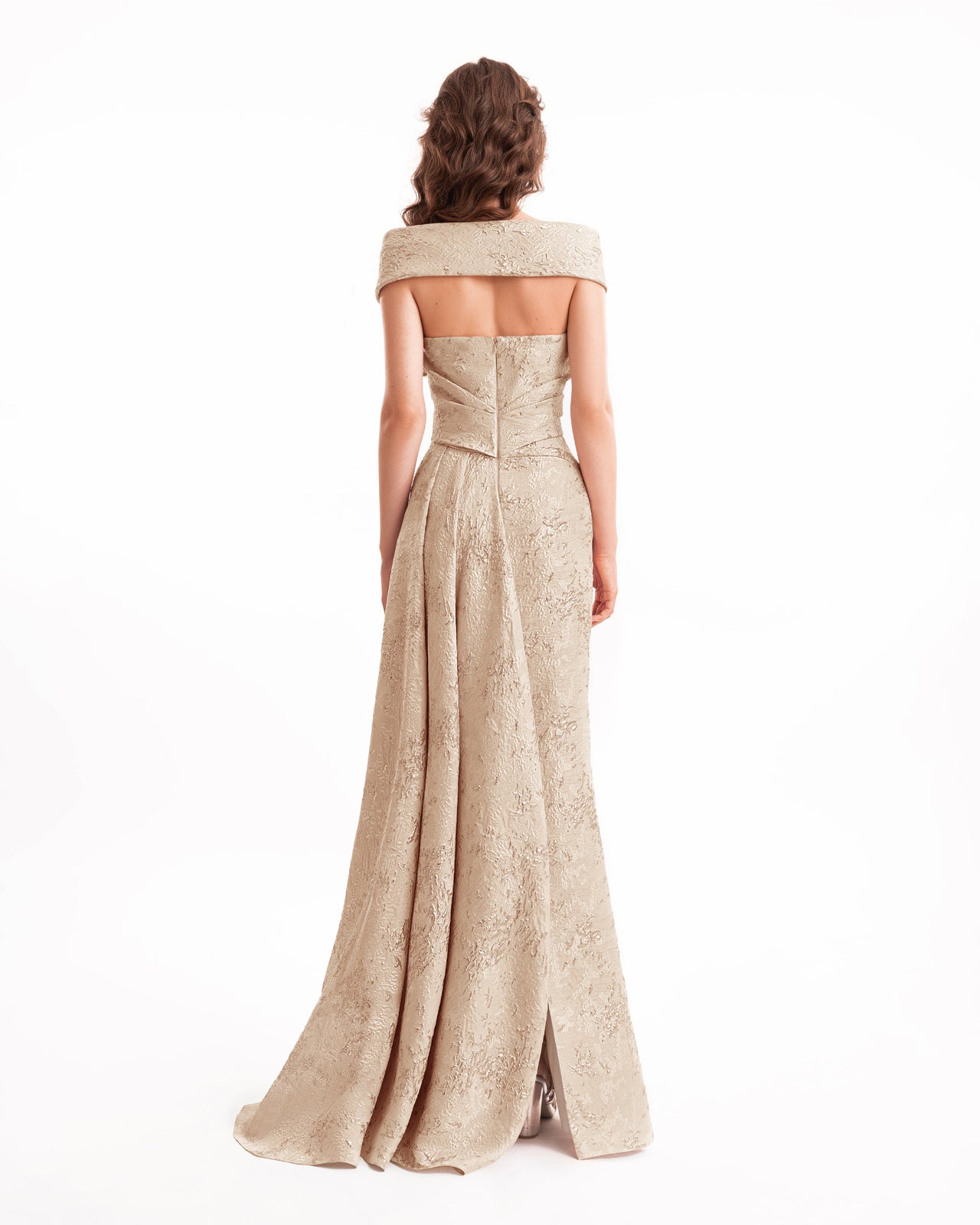 فستان مطوي كتف مكشوف مع فيونكة