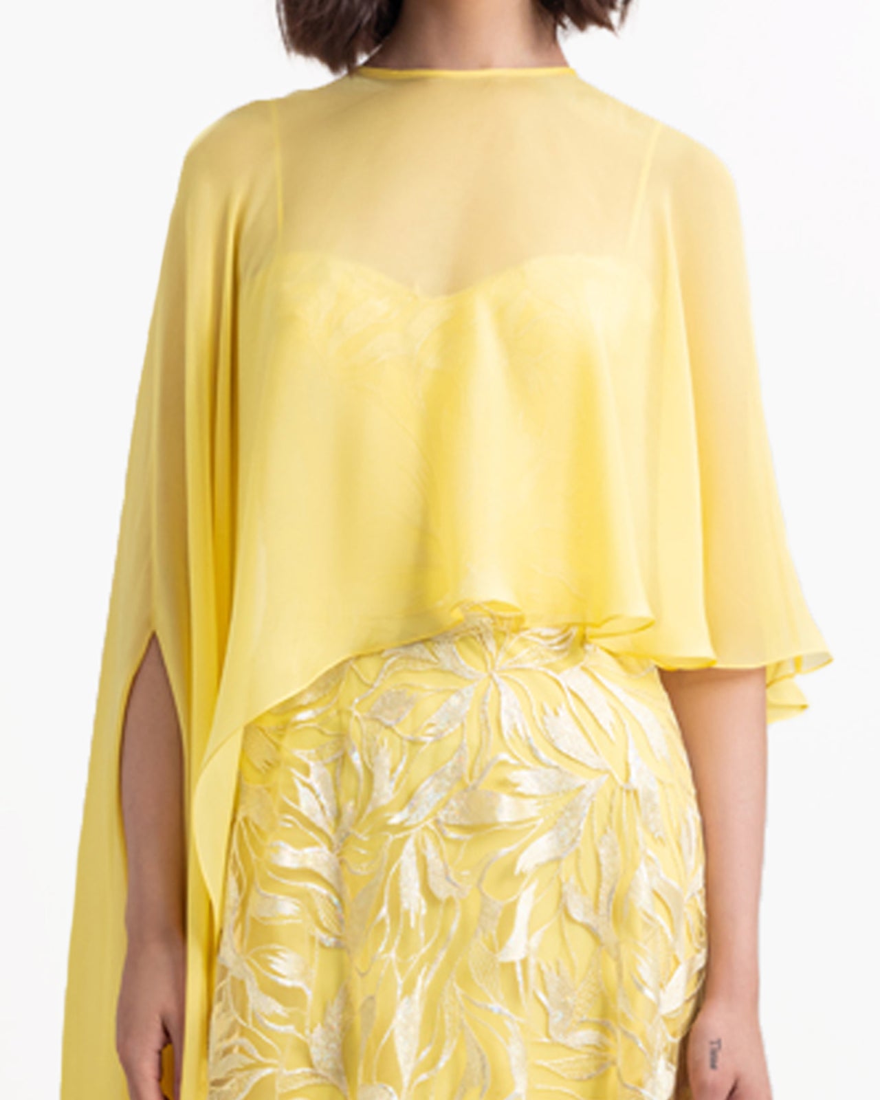 Gemy Maalouf | Evening Dresses | Long Dress With Chiffon Cape Gemy Maalouf | Evening Dresses | Long Dress With Chiffon Cape