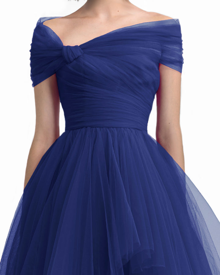 فستان تول غير متماثل