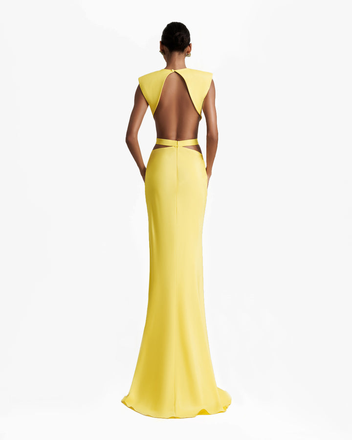 فستان طويل مع فتحات على الخصر