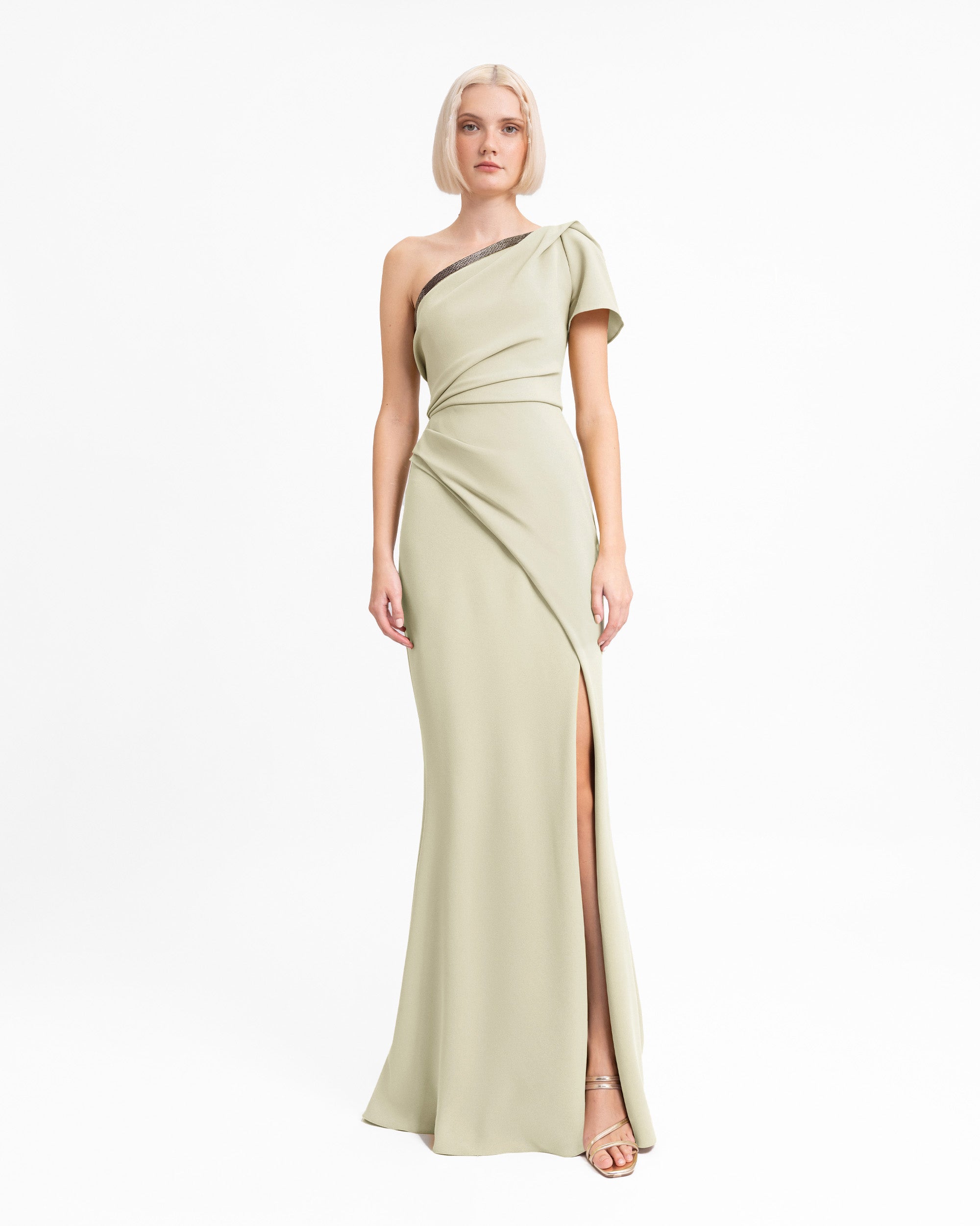 فستان منسدل بكتف واحد