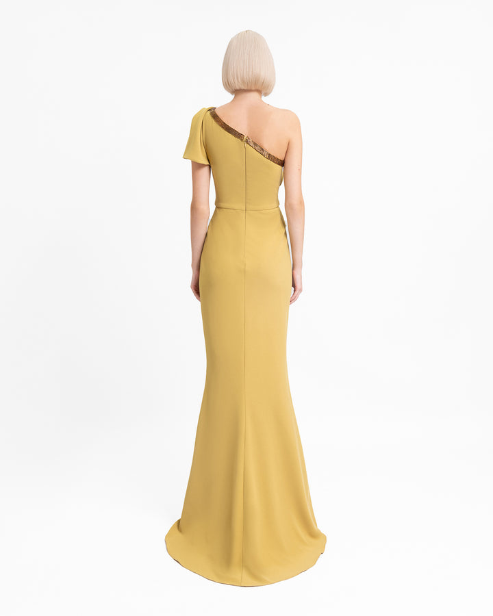 فستان منسدل بكتف واحد