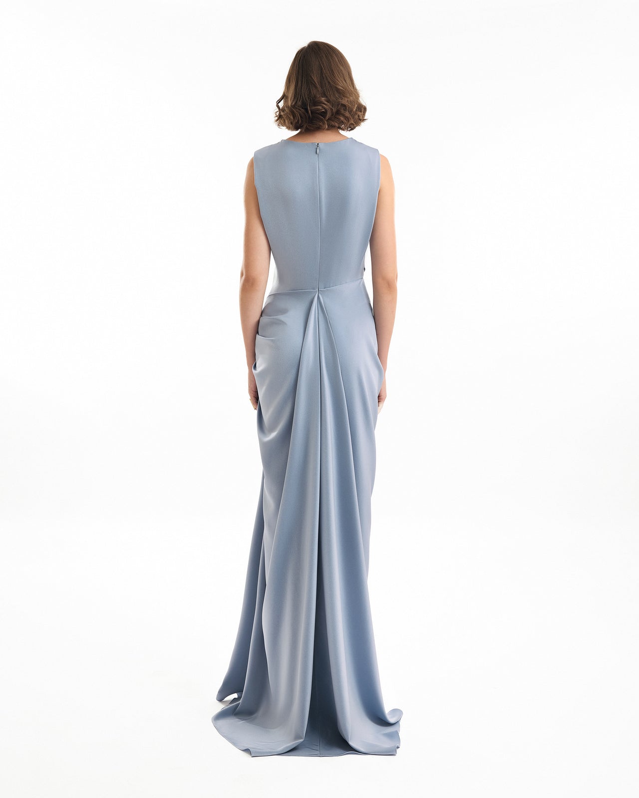 فستان طويل منسدل