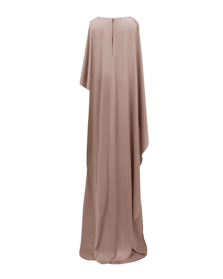 فستان باكمام غير متساوية بشكل كيب