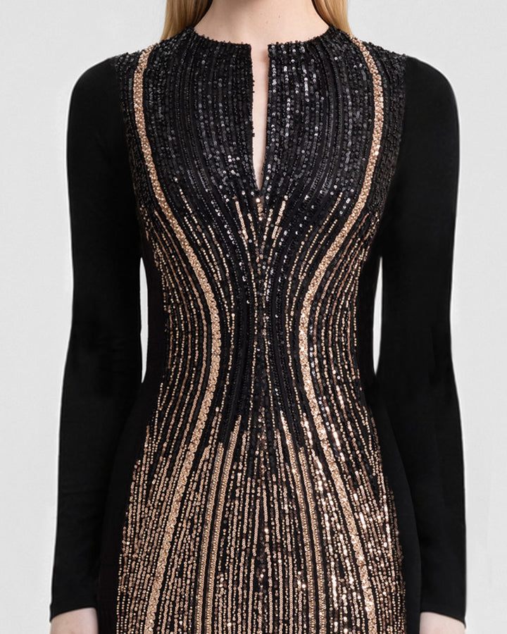 فستان كريب بقصة مفتوحة