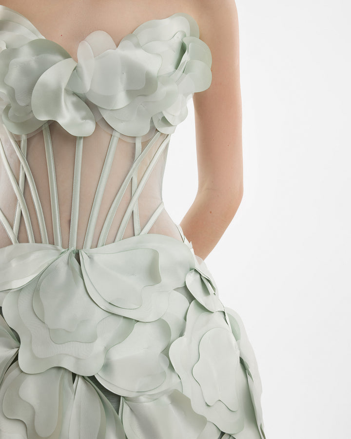 فستان بدون حمالات مع مشد شفاف