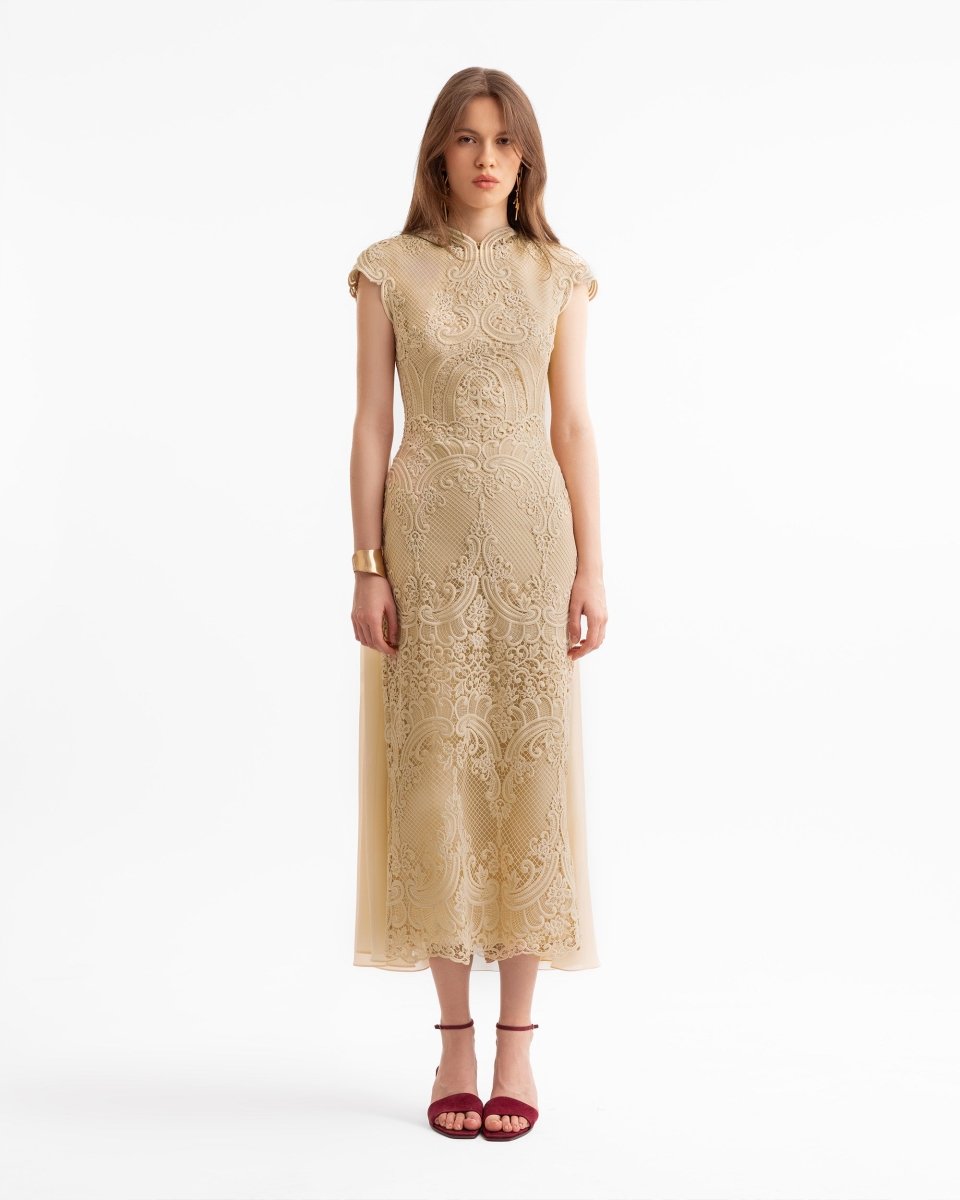Gemy Maalouf | Ready-to-wear | Guipure Midi Dress with Cape Overlay Gemy Maalouf | Ready-to-wear | Guipure Midi Dress with Cape Overlay