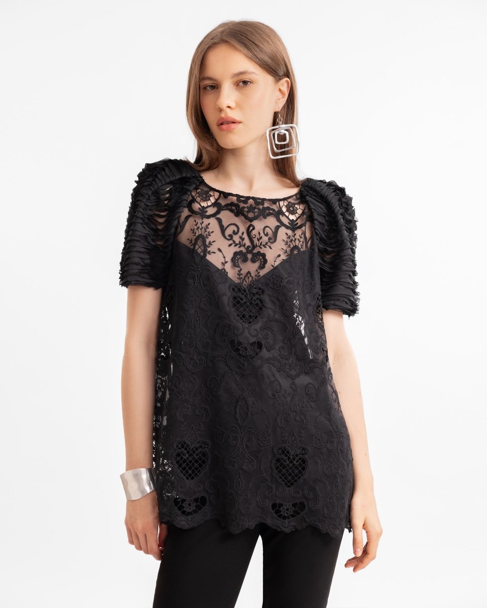 Embroidered Lace Top with Capri Pants - Gemy Maalouf