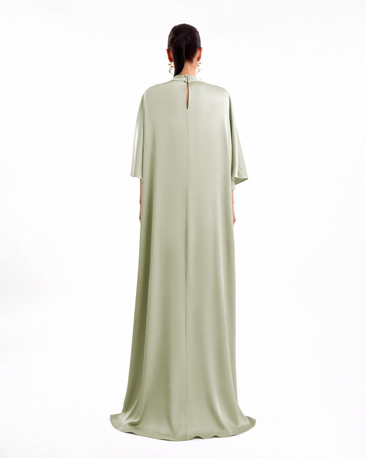 قفطان مطرز بالخط العربي