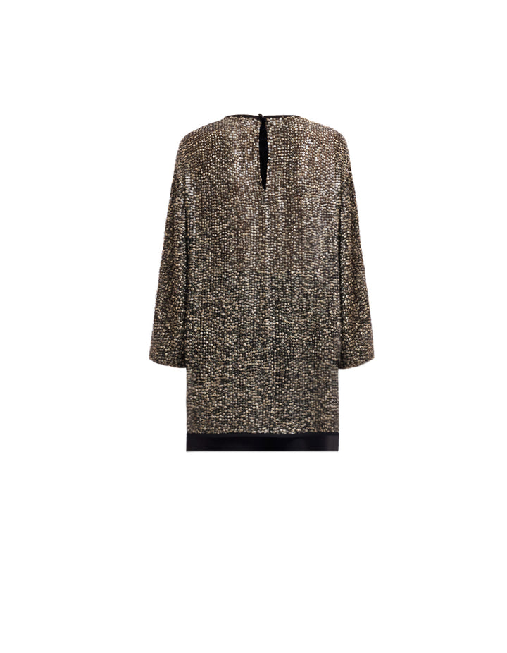 توب مزيّن بالستراس مع بنطال