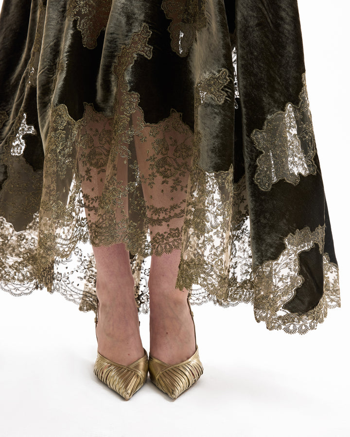 Loose-Cut Lace-Hem Dress