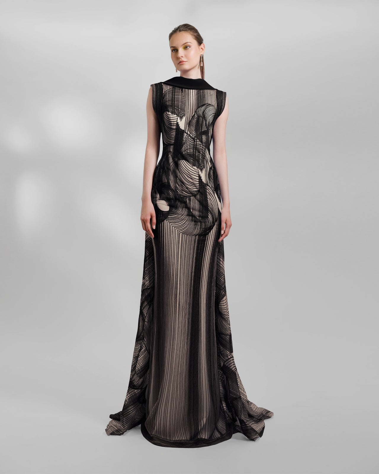 Slim-Cut Embroidered Pattern Dress