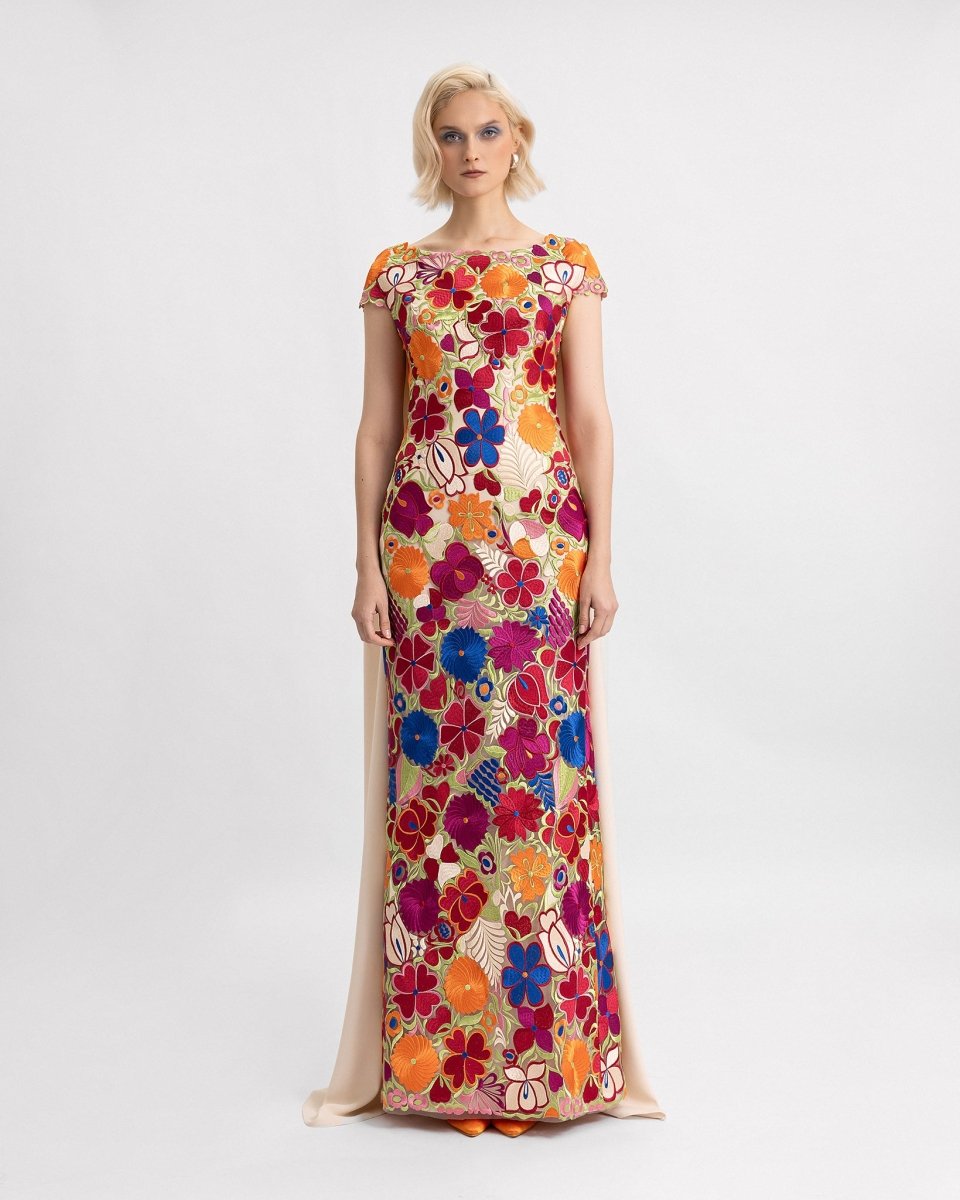 Slim - Cut Guipure Dress with Cape - Gemy Maalouf