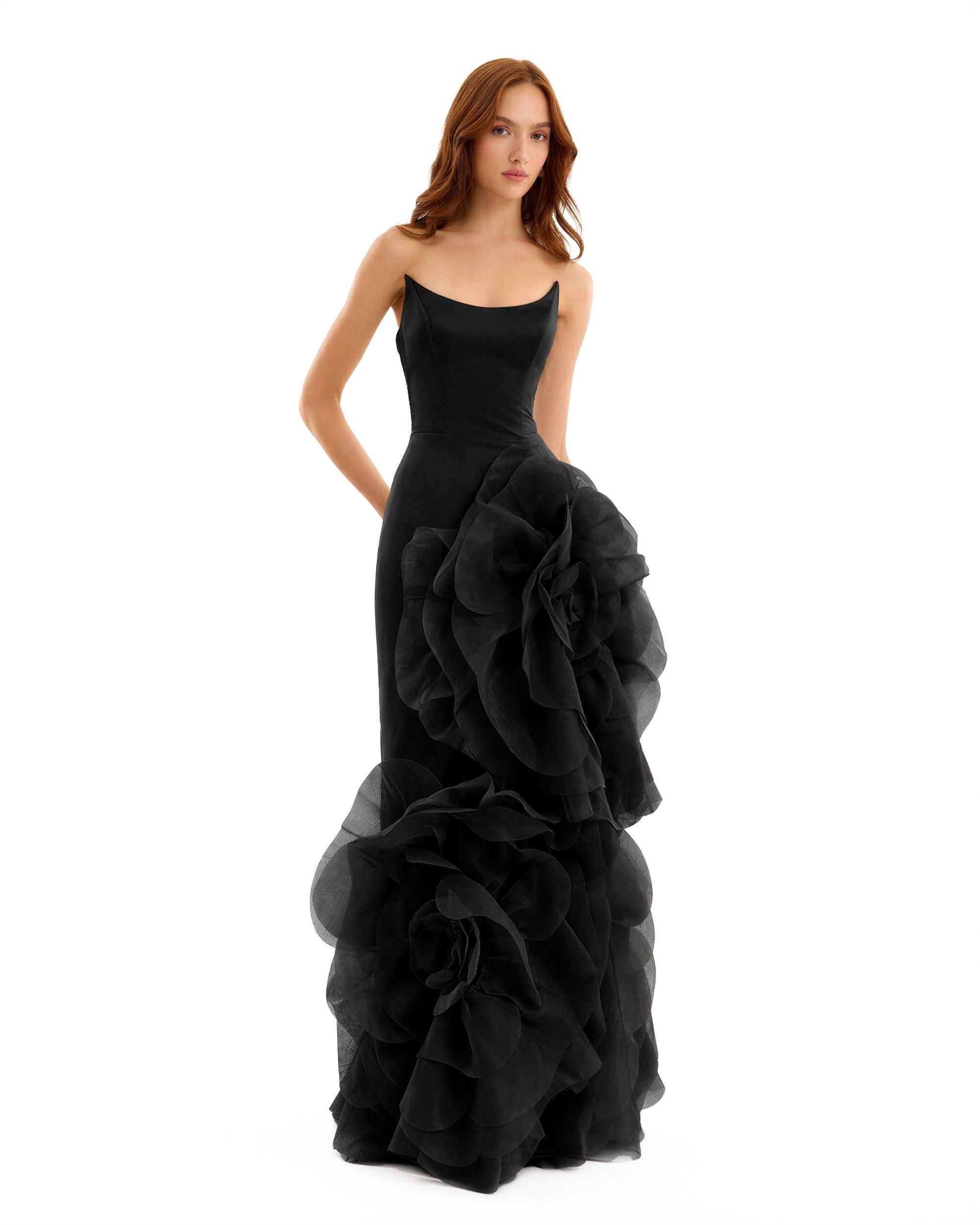 Fitted Scoop-Neck Dress with Sculpted Flowers