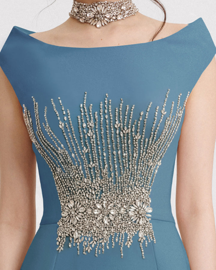 فستان برقبة باتو