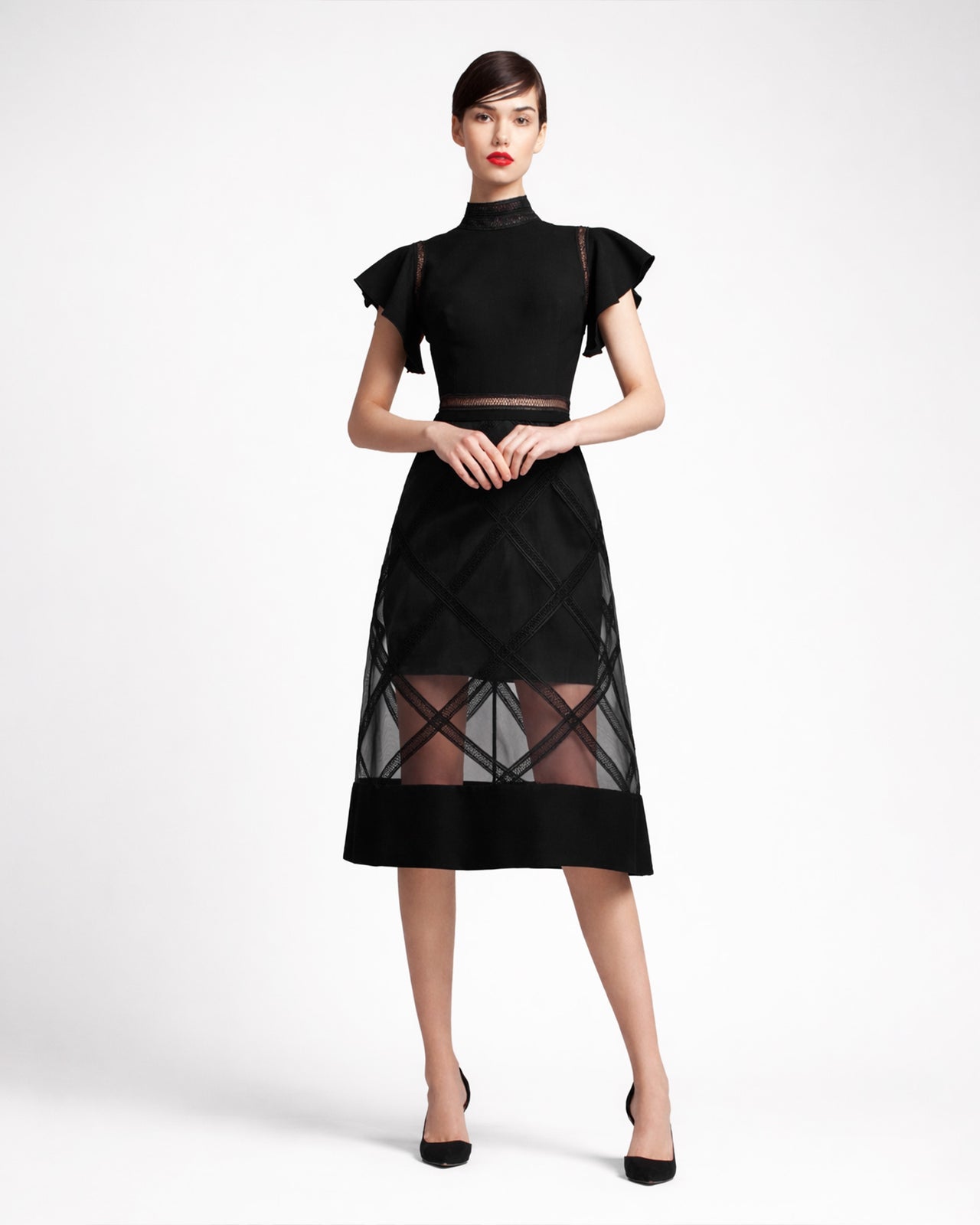 فستان قصير باكمام واسعة