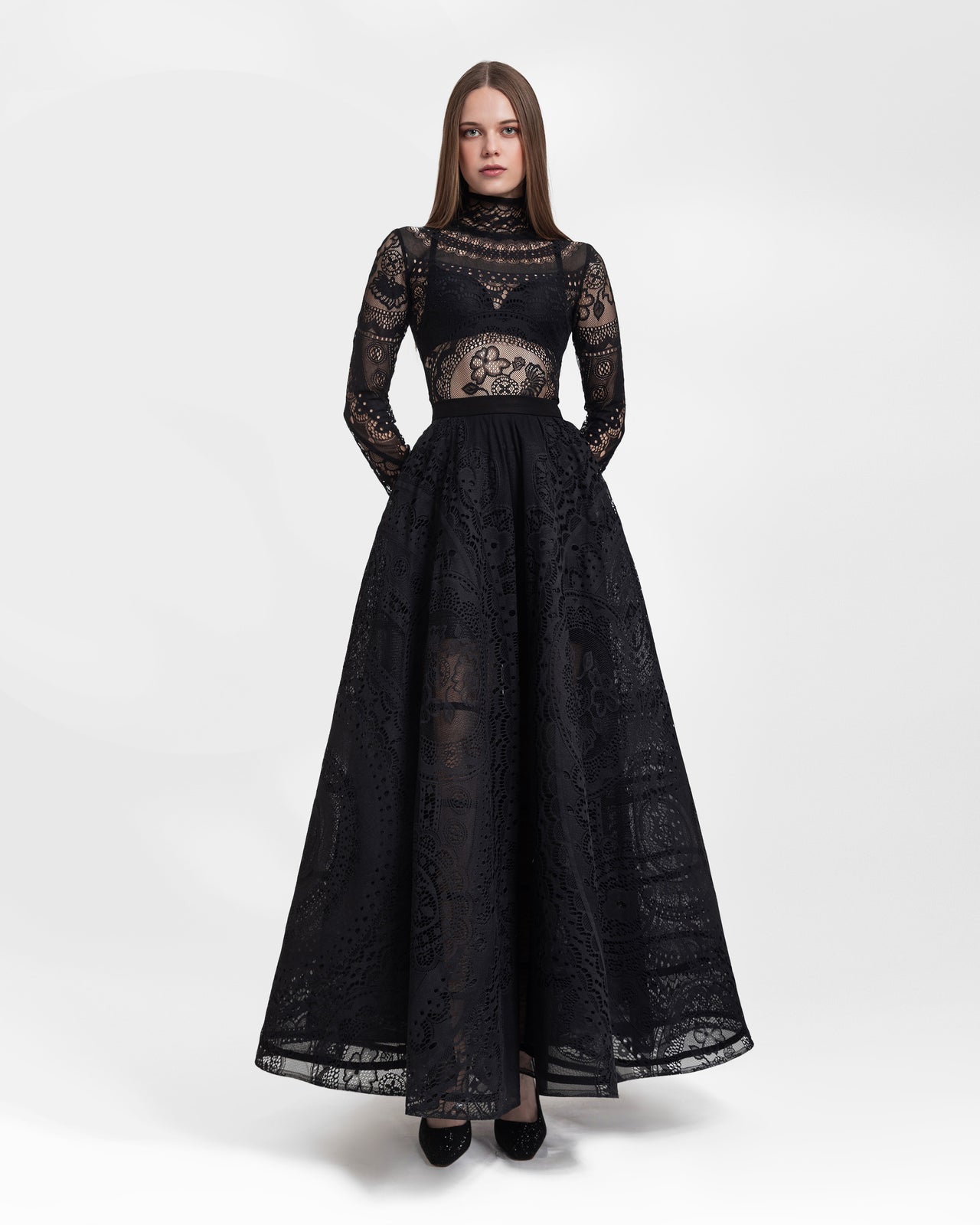 طقم توب وتنورة دانتيل