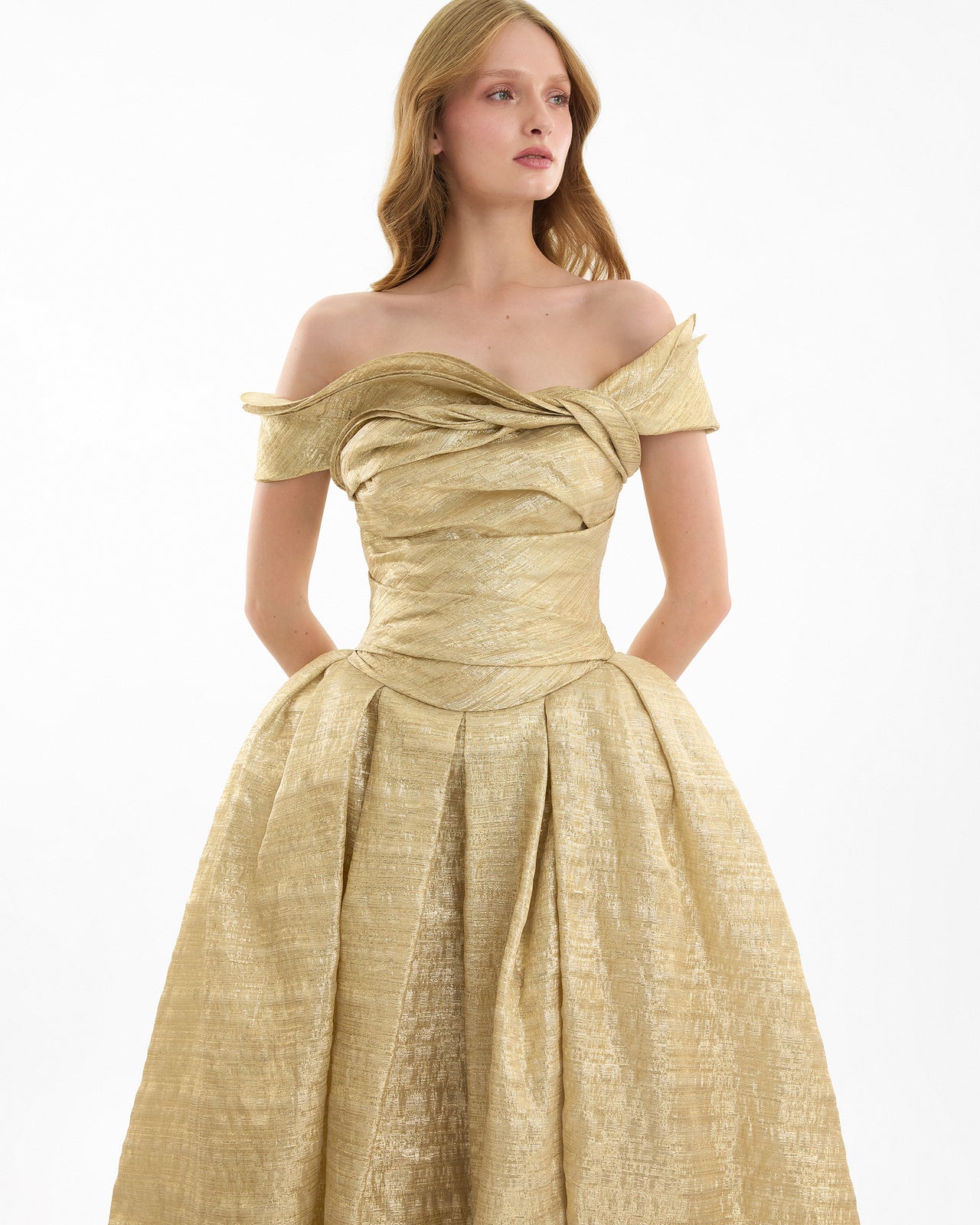 فستان جاكار كتف مكشوف