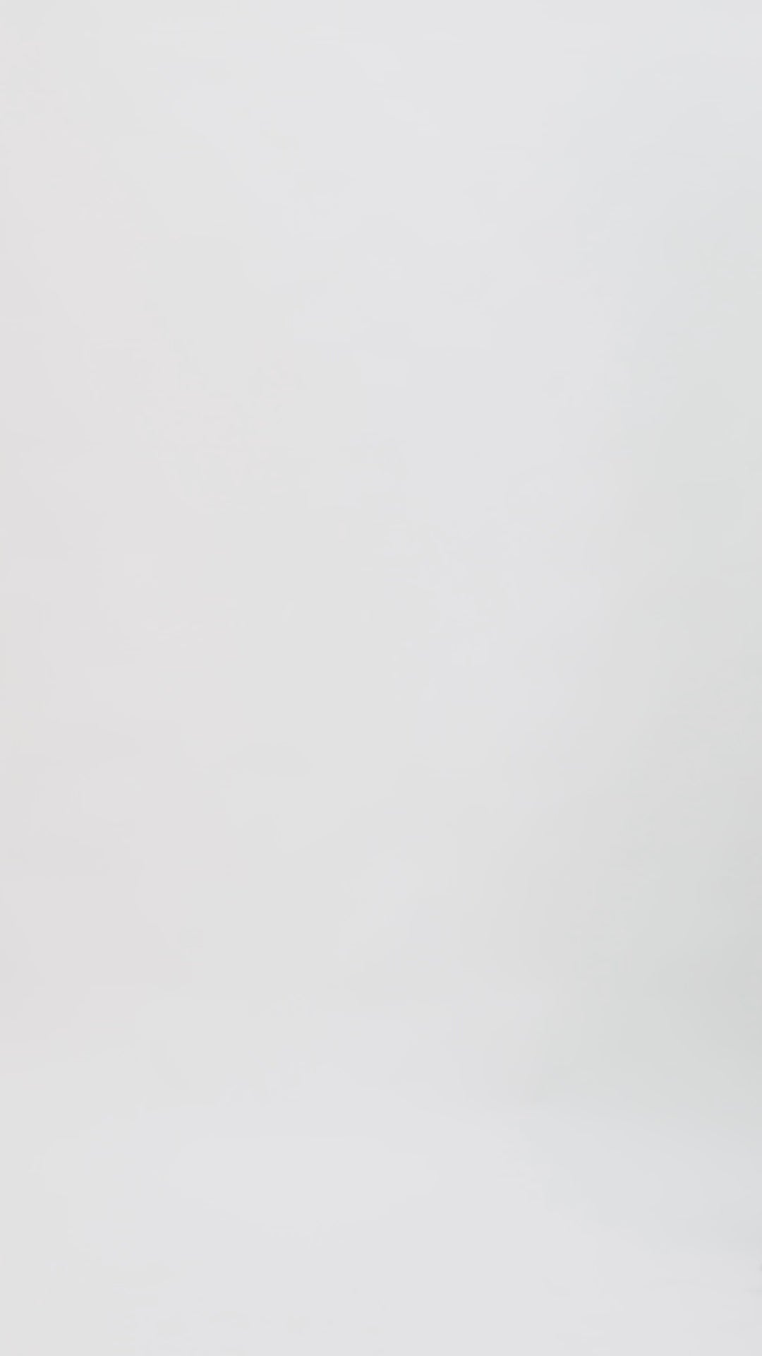 جمبسوت بفتحة رقبة على شكل حرف V