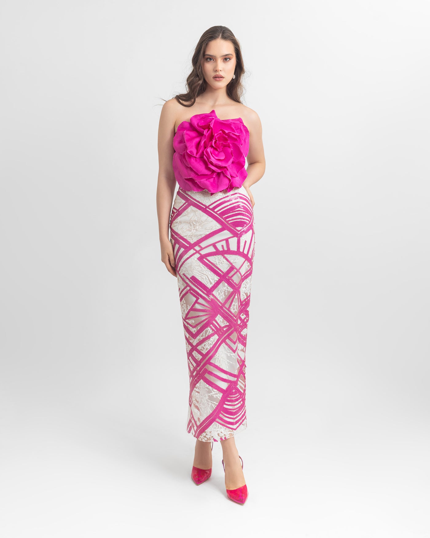 فستان ميدي مصمم على شكل وردة